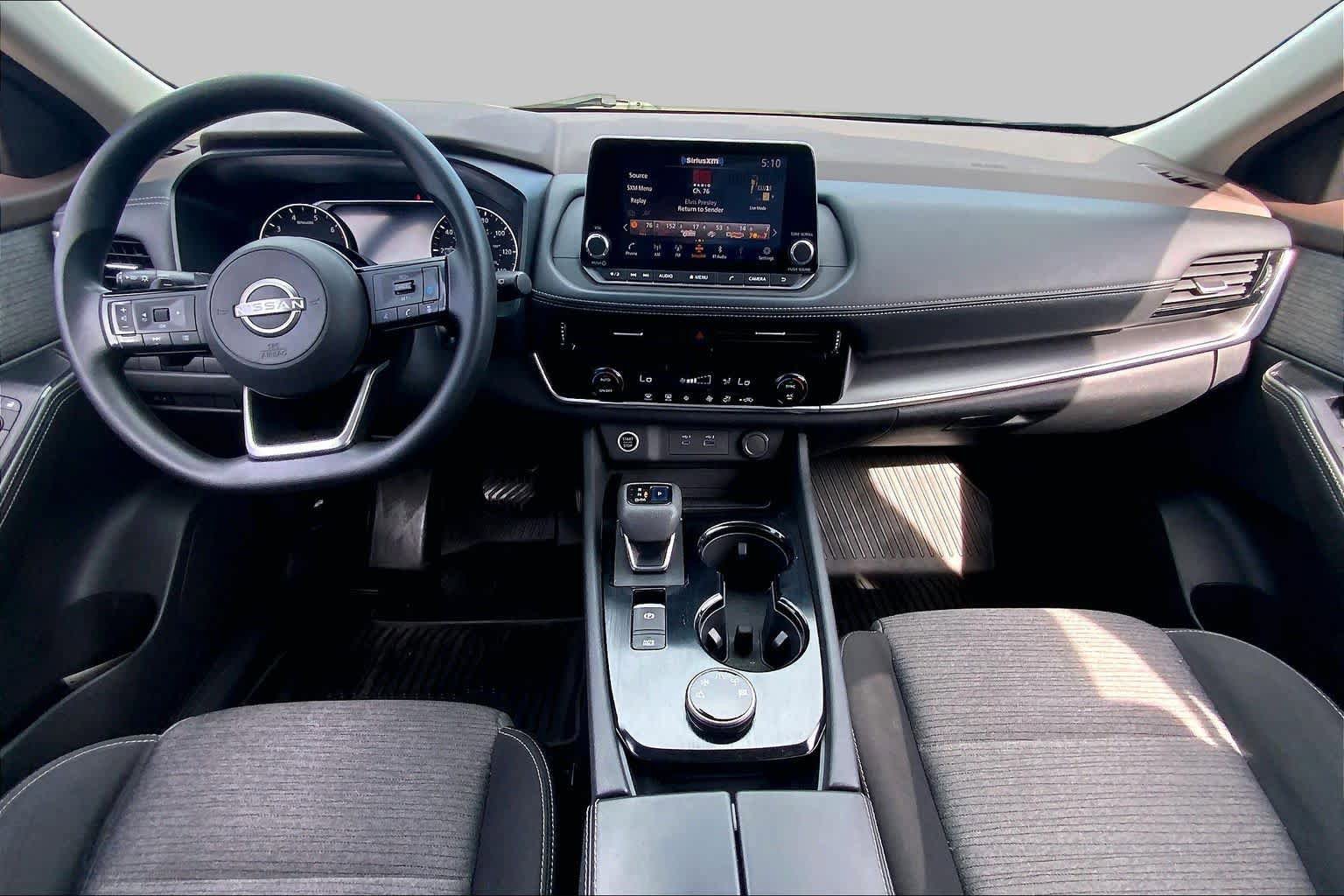 Used 2022 Nissan Rogue SV AWD/4WD image 16