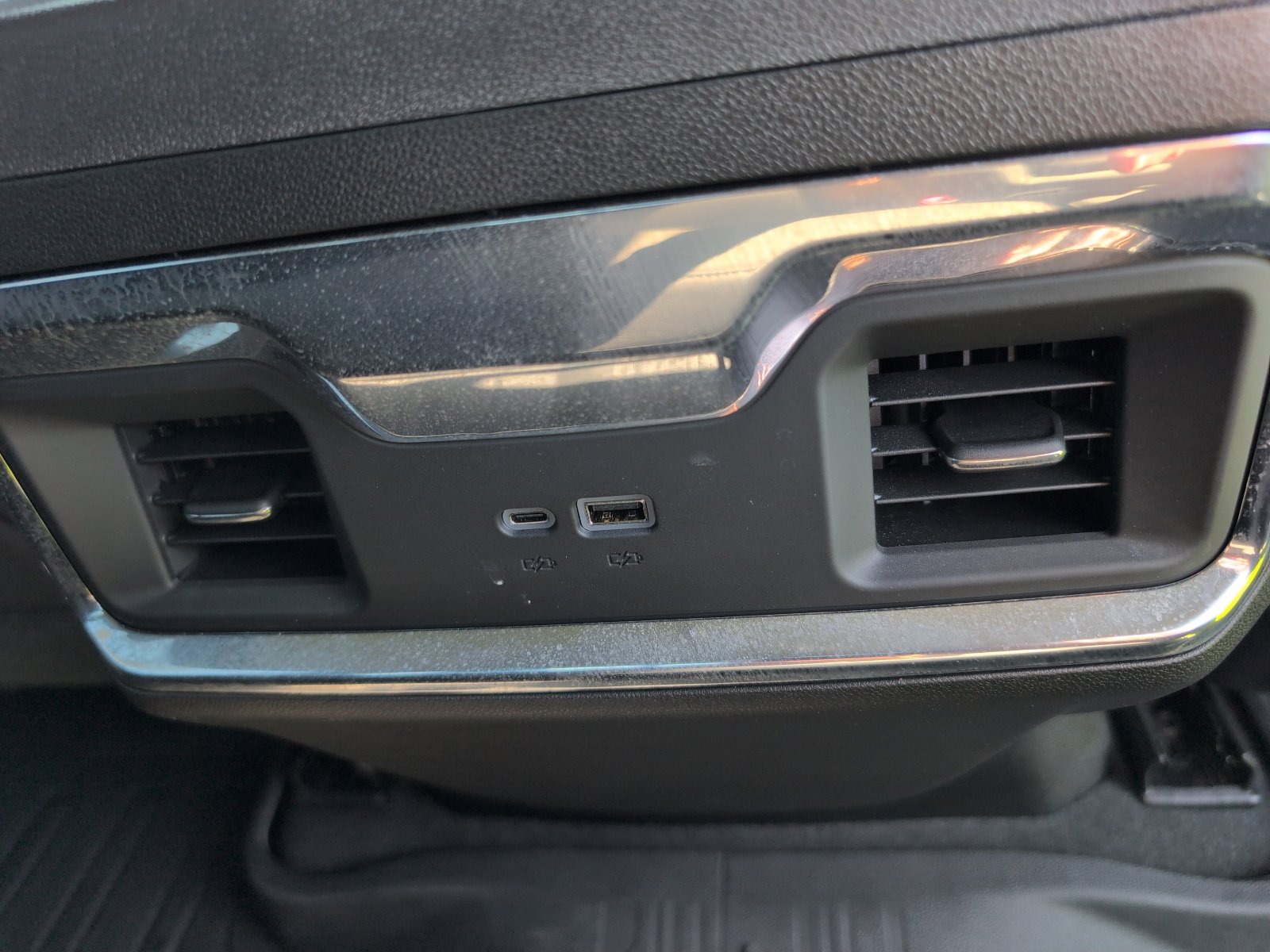 Used 2025 GMC Sierra 1500 Elevation w/ Elevation Premium Package image 15