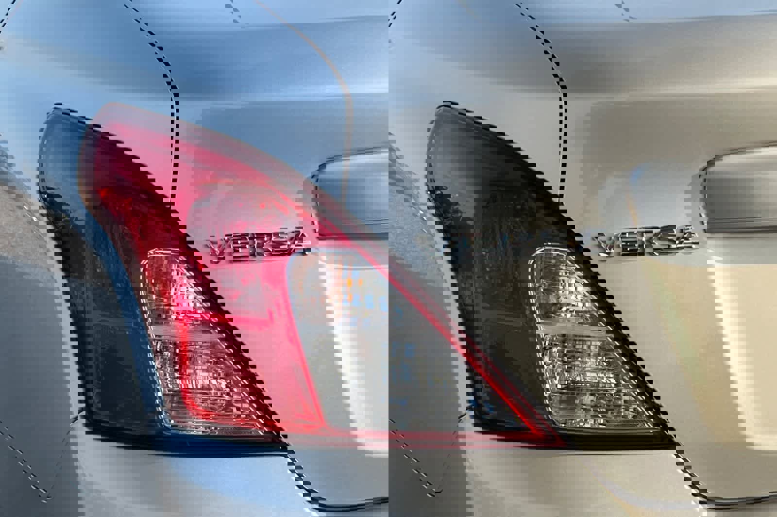 Used 2017 Nissan Versa S image 31