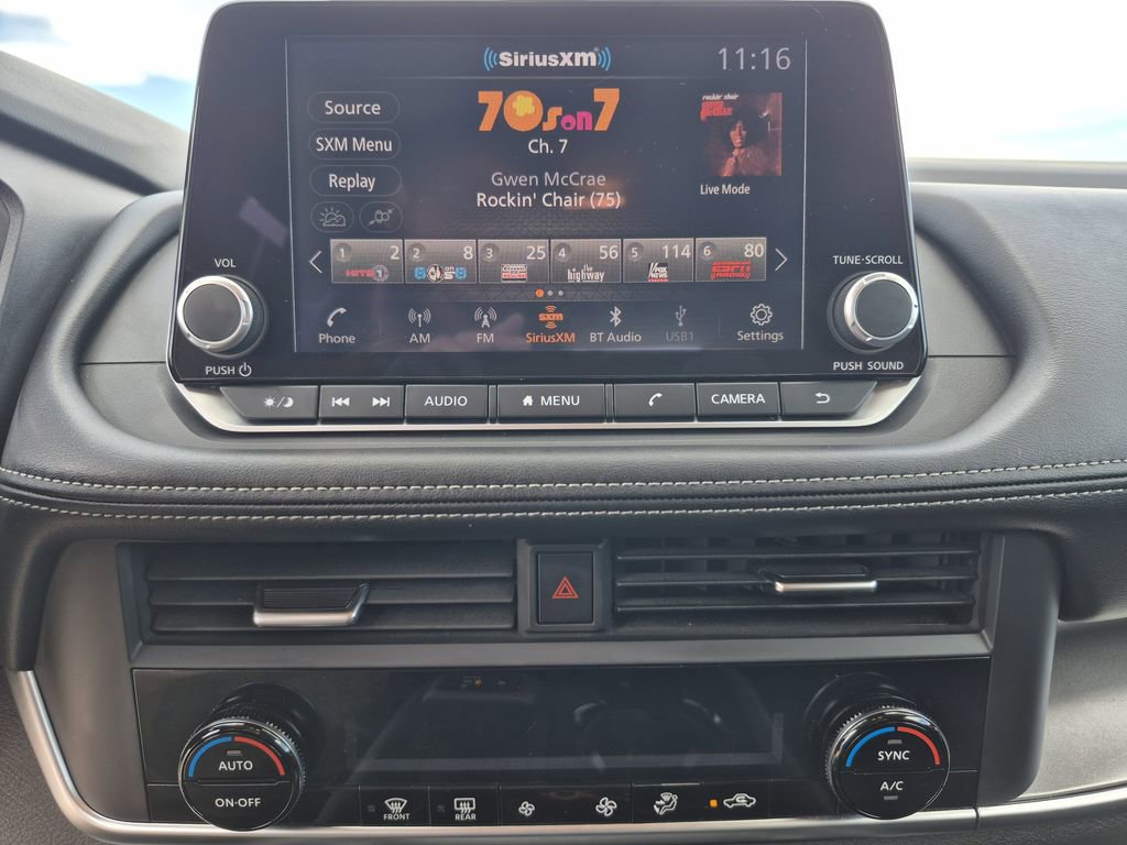 Used 2025 Nissan Rogue SV AWD/4WD image 9
