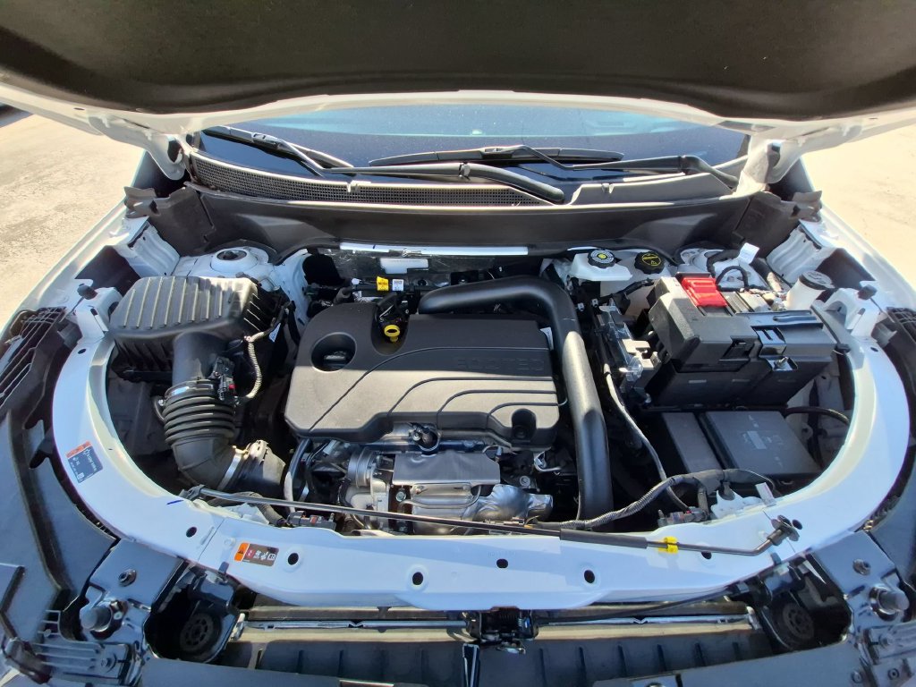 Used 2026 Chevrolet Equinox LT FWD image 32