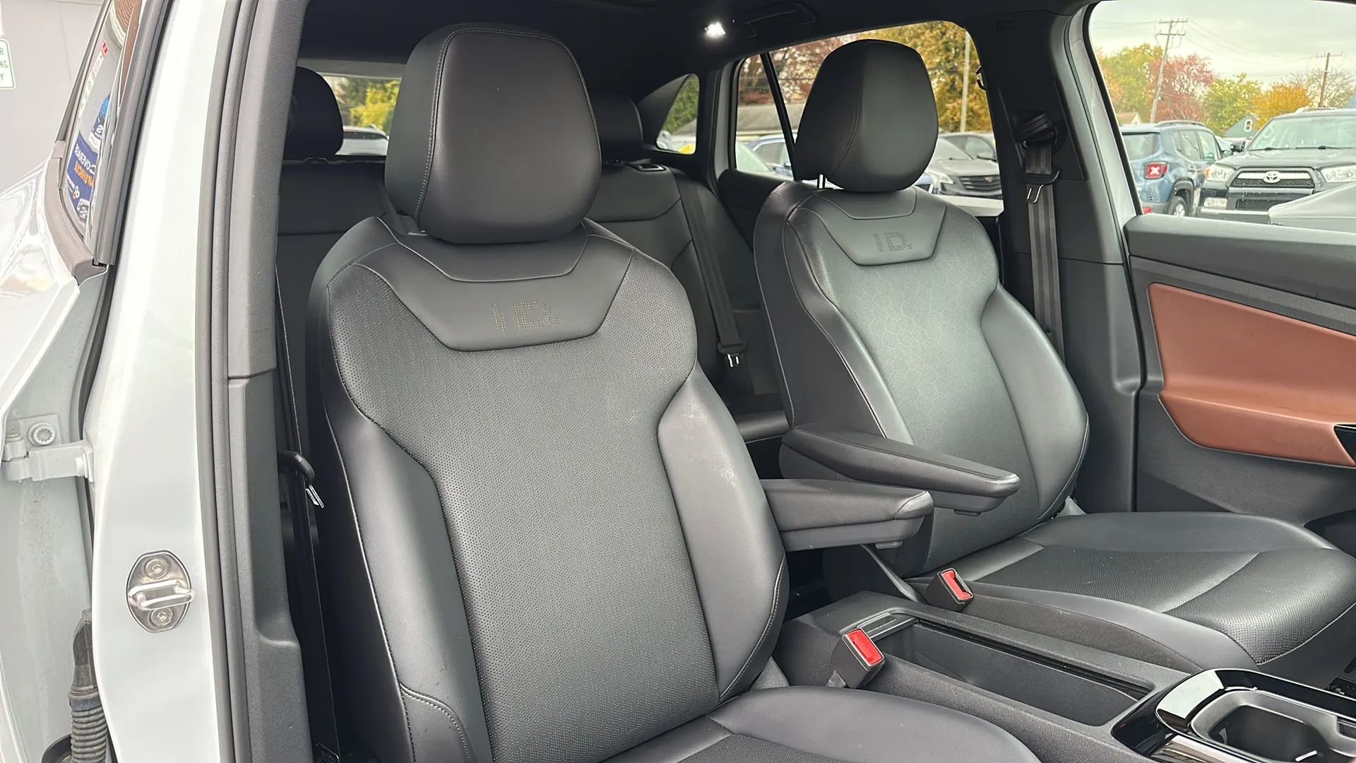 Used 2021 Volkswagen ID.4 Pro S image 22