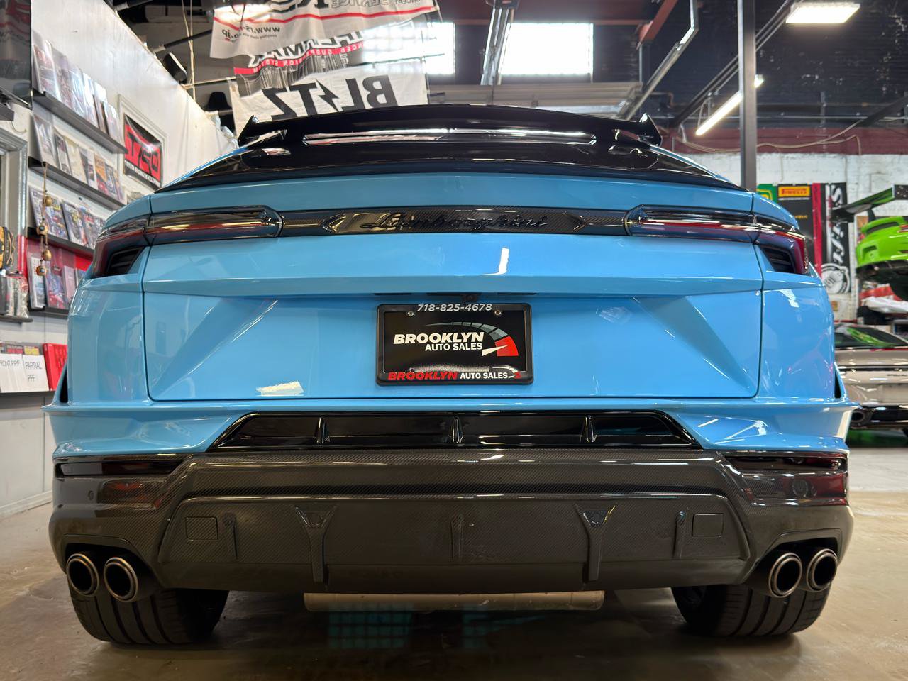 Used 2024 Lamborghini Urus Performante AWD/4WD image 8