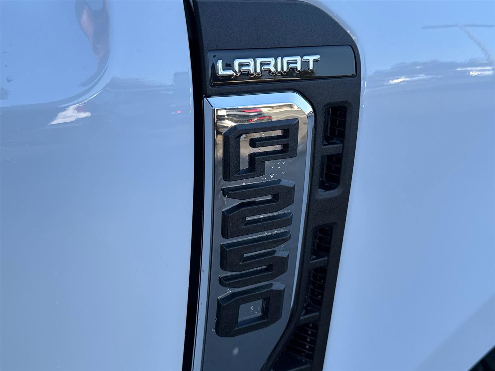 Used 2024 Ford F250 Lariat image 7