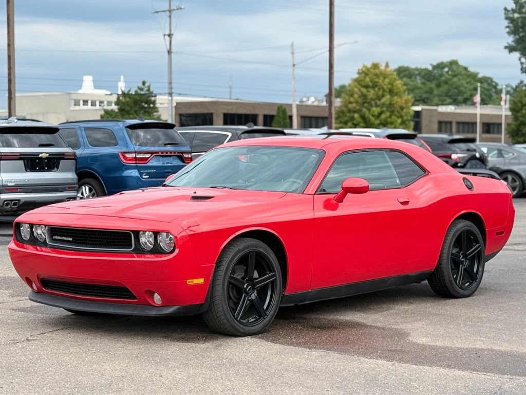Used 2014 Dodge Challenger SXT Plus RWD image 34