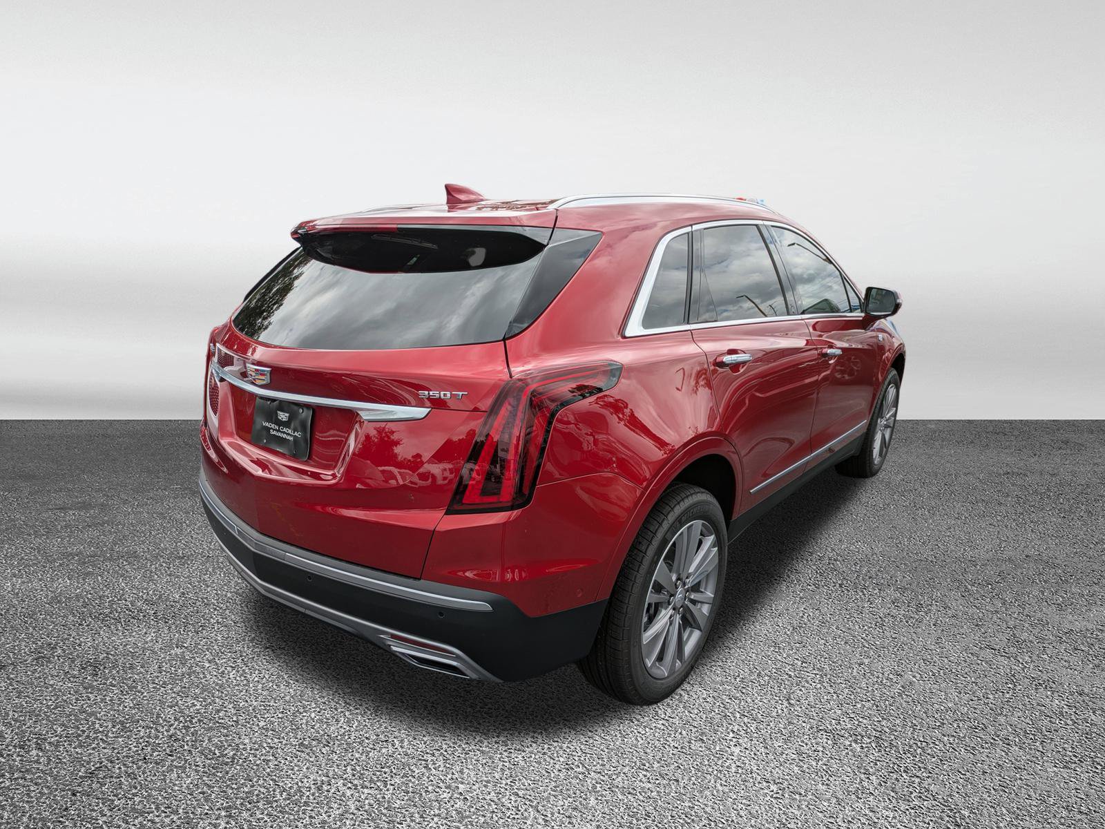 New 2025 Cadillac XT5 Premium Luxury w/ Technology Package FWD image 24