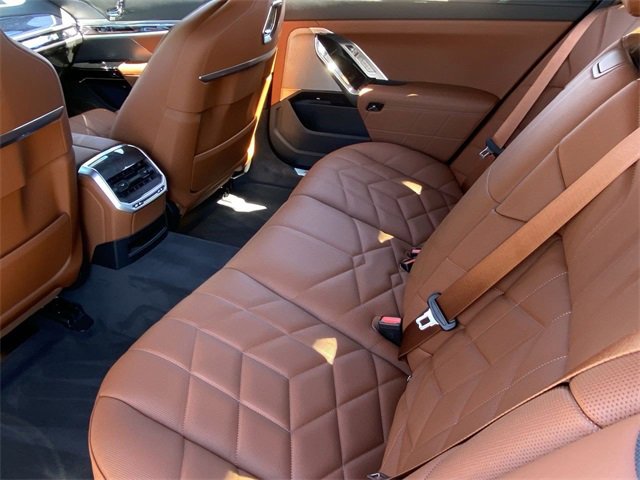 New 2026 BMW 740i w/ Executive Package image 16