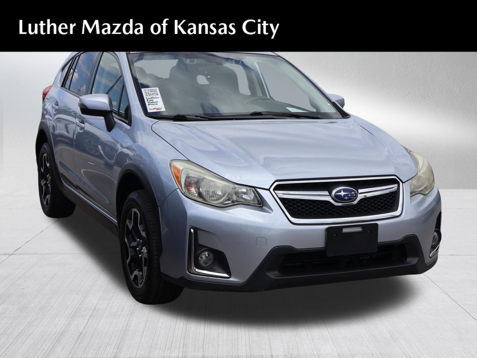Used 2017 Subaru Crosstrek 2.0i Limited AWD/4WD image 1