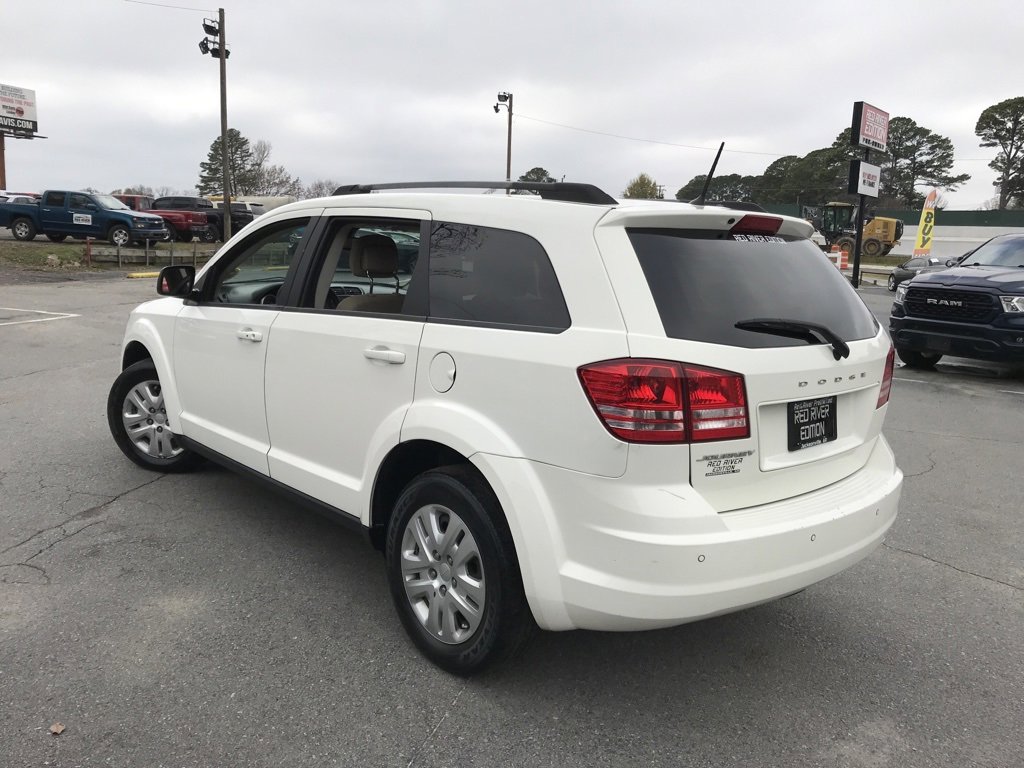 Used 2020 Dodge Journey SE image 3