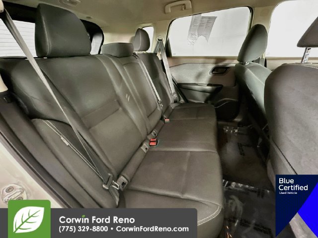Used 2023 Nissan Rogue S AWD/4WD image 28
