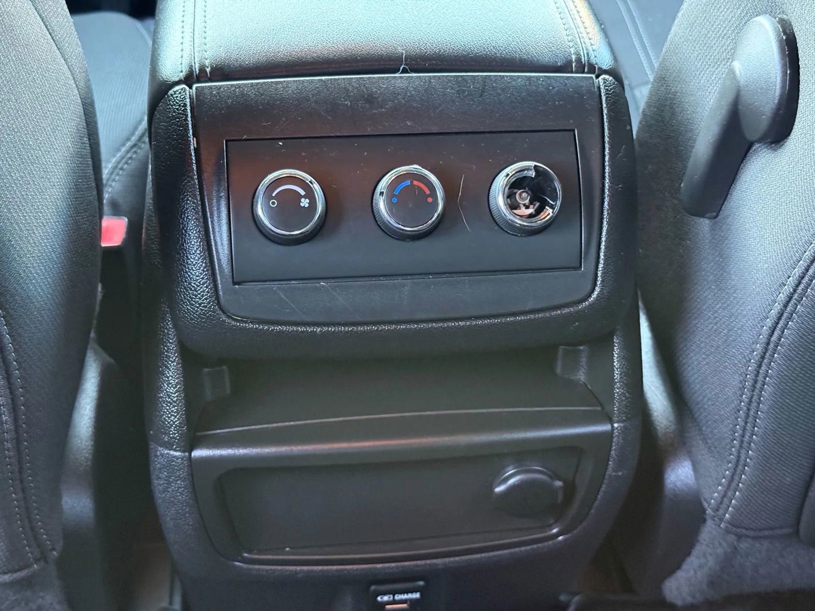 Used 2016 GMC Acadia SLE image 43