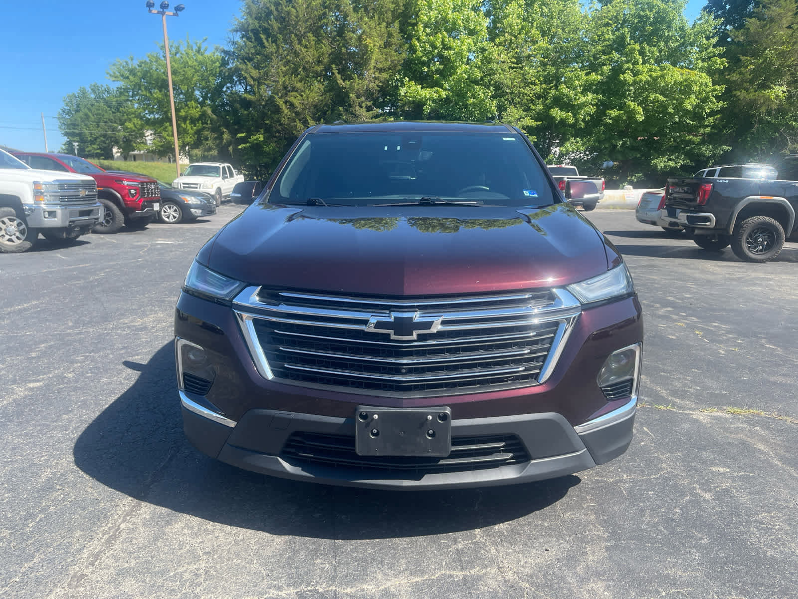 Used 2023 Chevrolet Traverse LT w/ Rear Camera Mirror Package AWD/4WD image 2