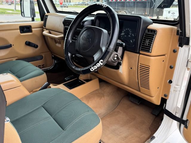 Used 1998 Jeep Wrangler Sahara image 10