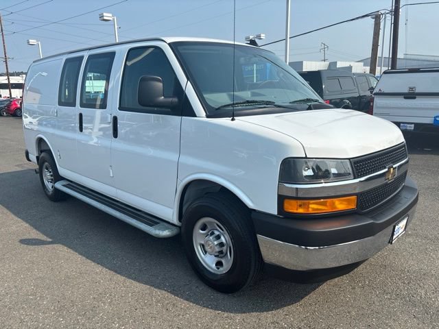 Used 2025 Chevrolet Express 2500 w/ Driver Convenience Package RWD image 7