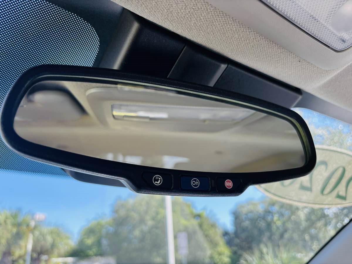 Used 2020 Chevrolet Sonic LT image 28