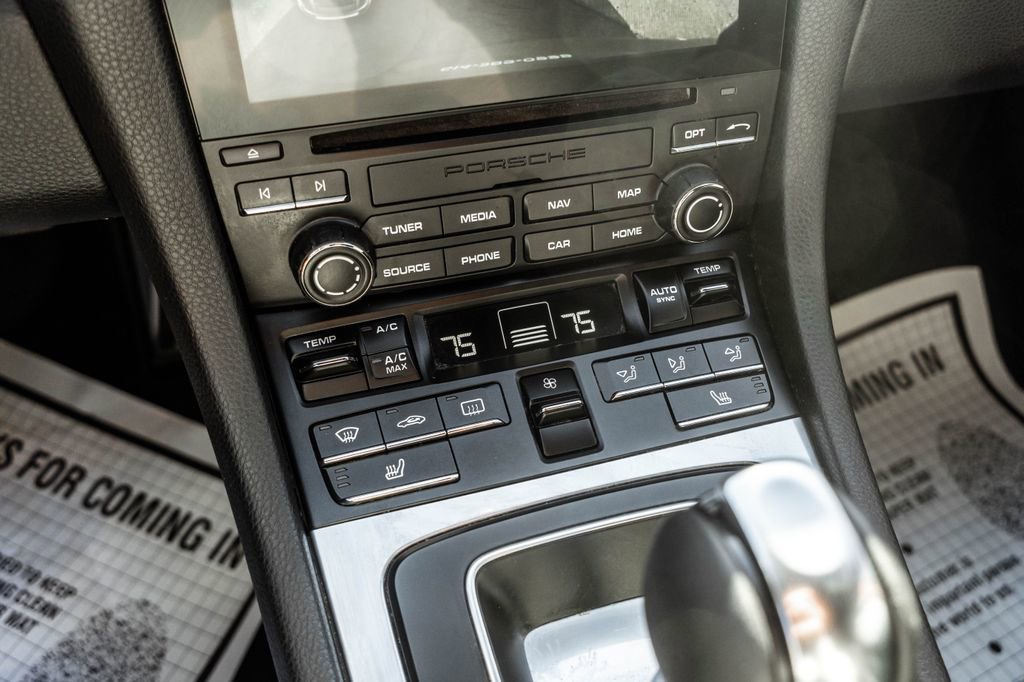 Used 2018 Porsche 911 Carrera image 22