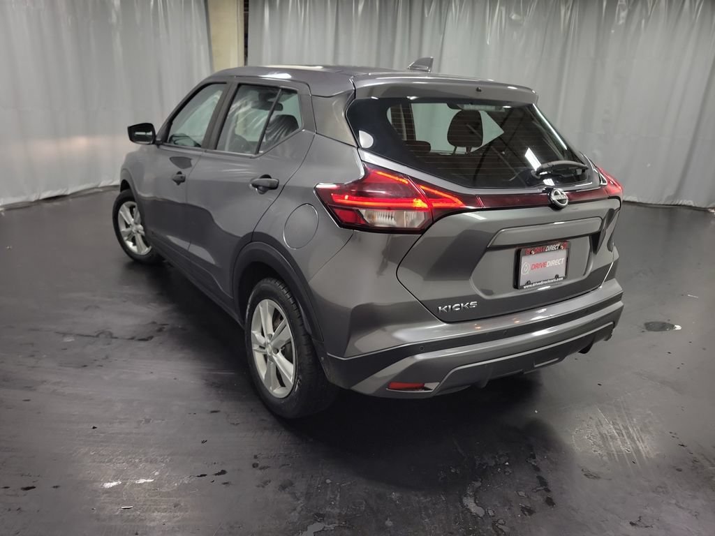 Used 2022 Nissan Kicks S FWD image 6