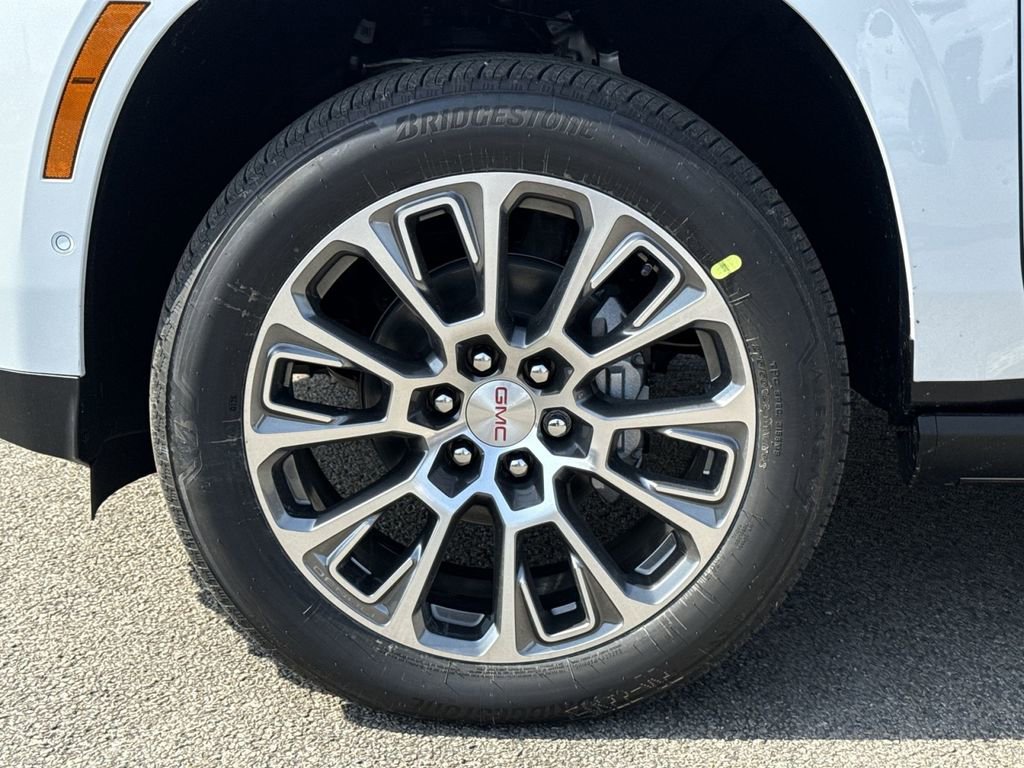 New 2026 GMC Yukon XL Denali w/ Sun & Power Step Package image 12