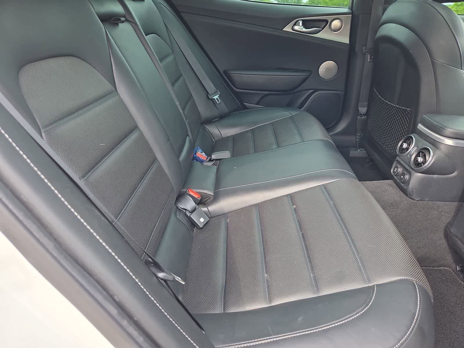Used 2018 Kia Stinger GT2 RWD image 19