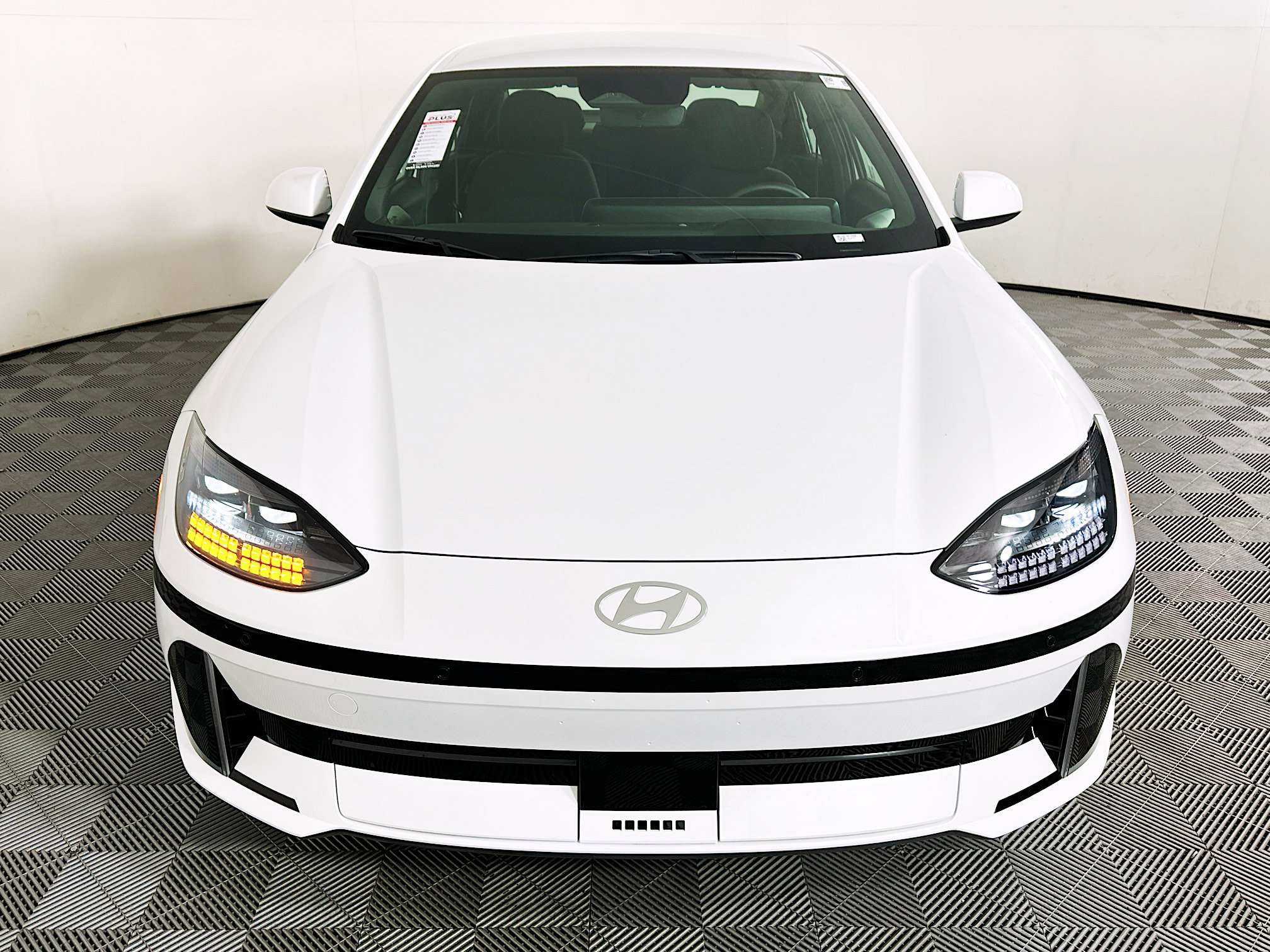 Used 2024 Hyundai Ioniq 6 SE image 8