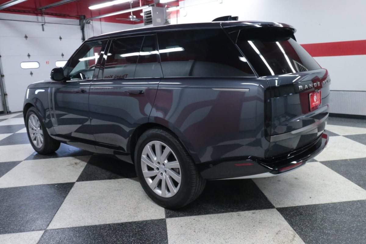 Used 2024 Land Rover Range Rover SE AWD/4WD image 6