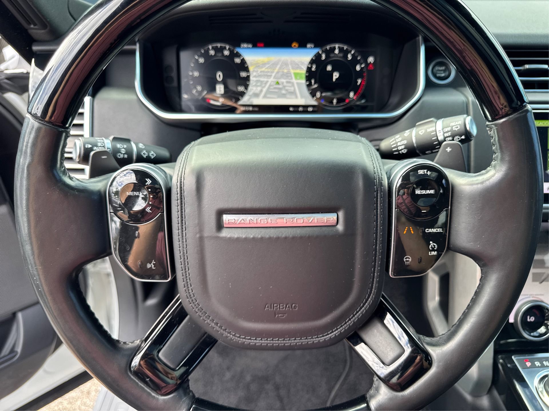 Used 2018 Land Rover Range Rover HSE image 22