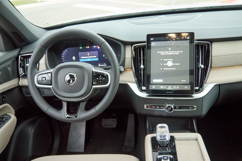 New 2026 Volvo XC90 T8 Plus w/ Protection Package Premier AWD/4WD image 26