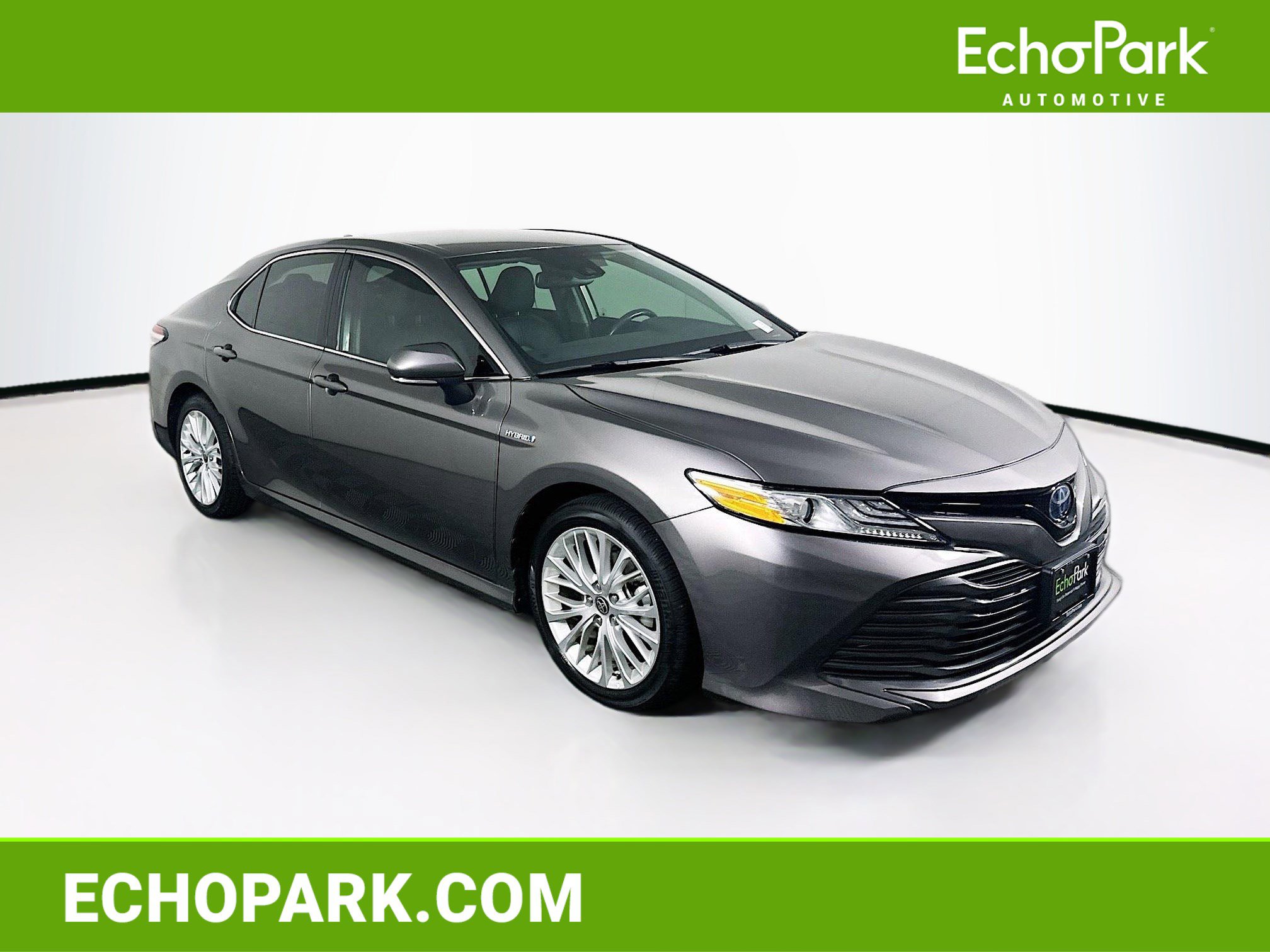 Used 2020 Toyota Camry XLE image 1