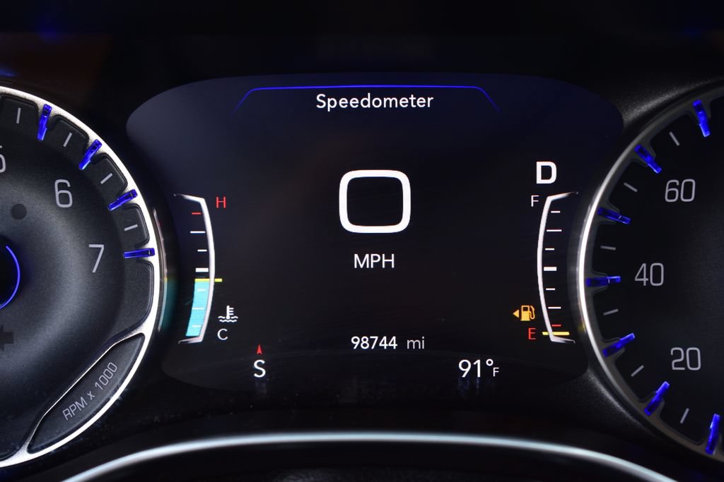 Used 2020 Chrysler Pacifica Limited FWD image 52