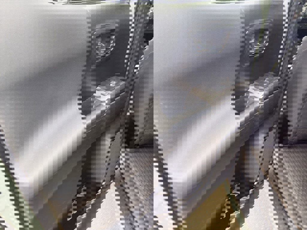 Used 2022 Toyota Tacoma TRD Sport image 21