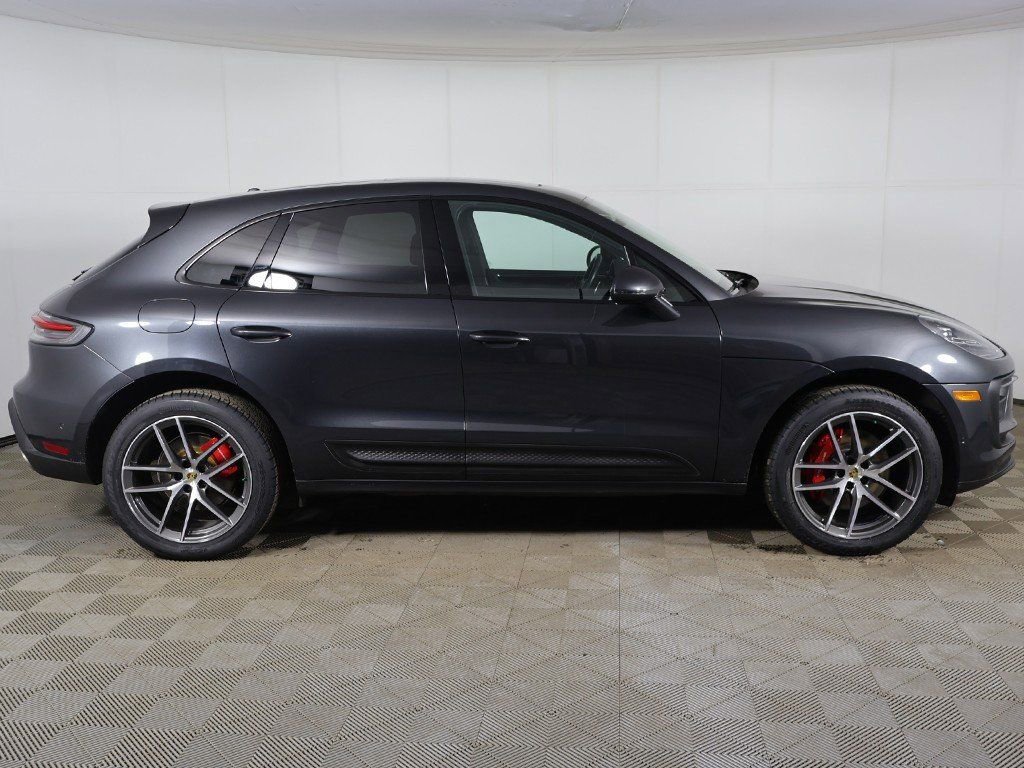 Used 2023 Porsche Macan S AWD/4WD image 17