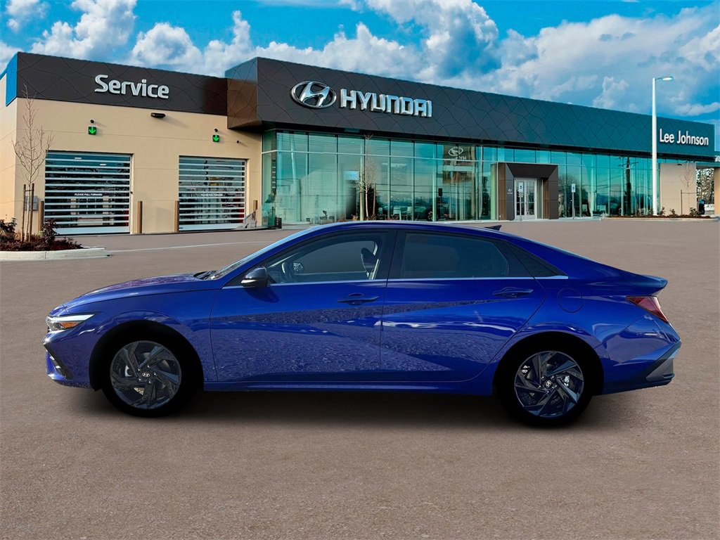 New 2026 Hyundai Elantra SEL Sport image 3
