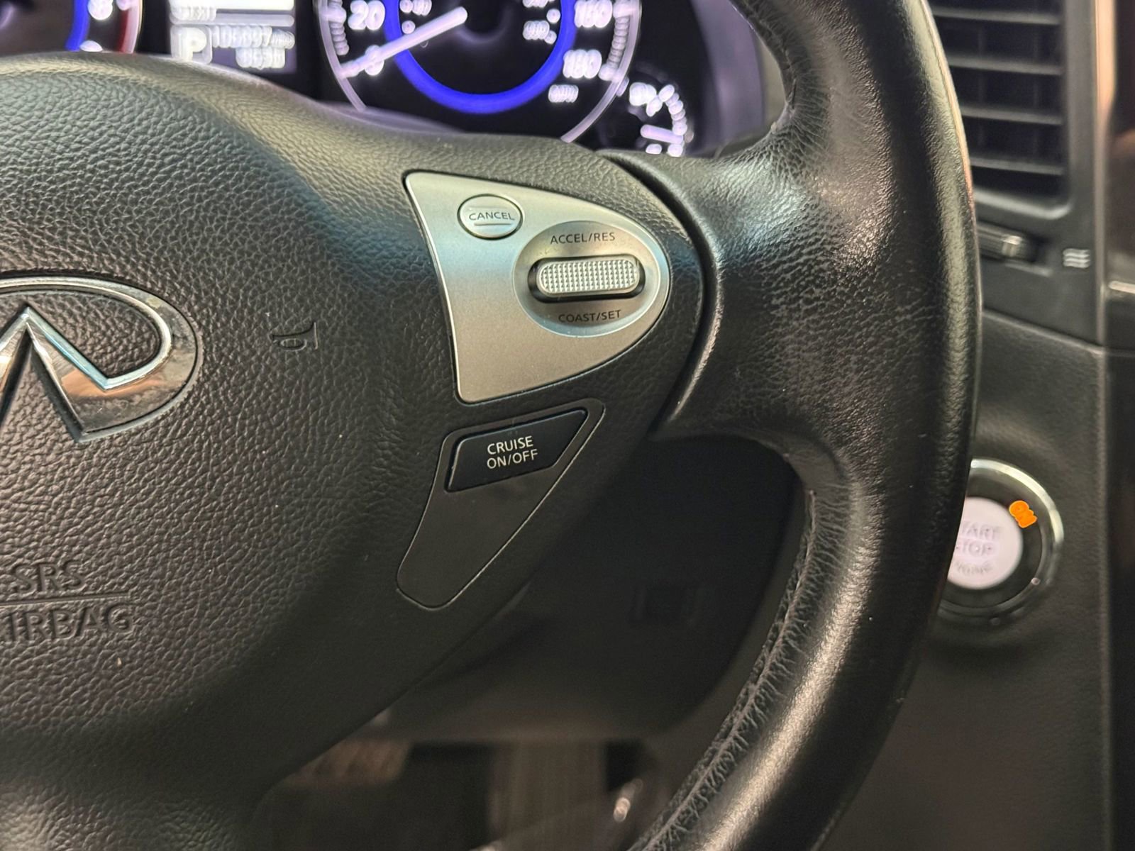 Used 2016 INFINITI QX70 3.7 image 28