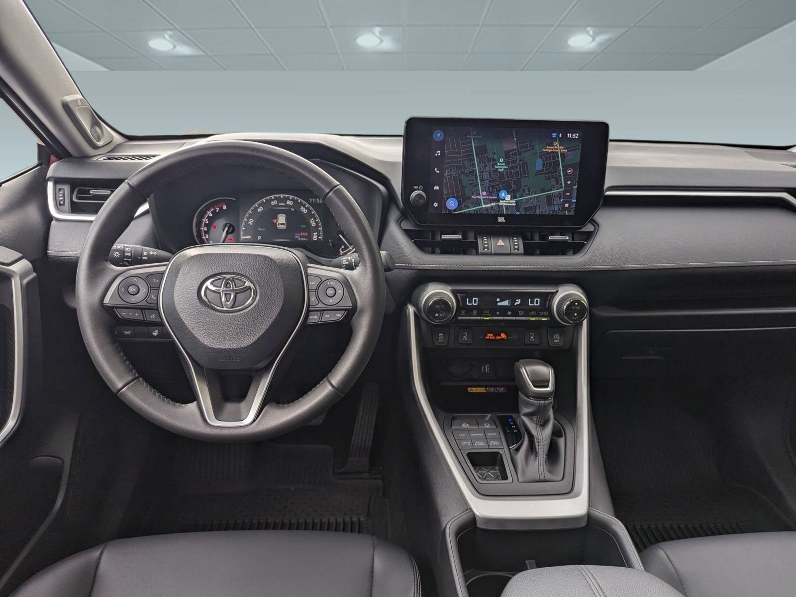 Used 2025 Toyota RAV4 XLE Premium image 26