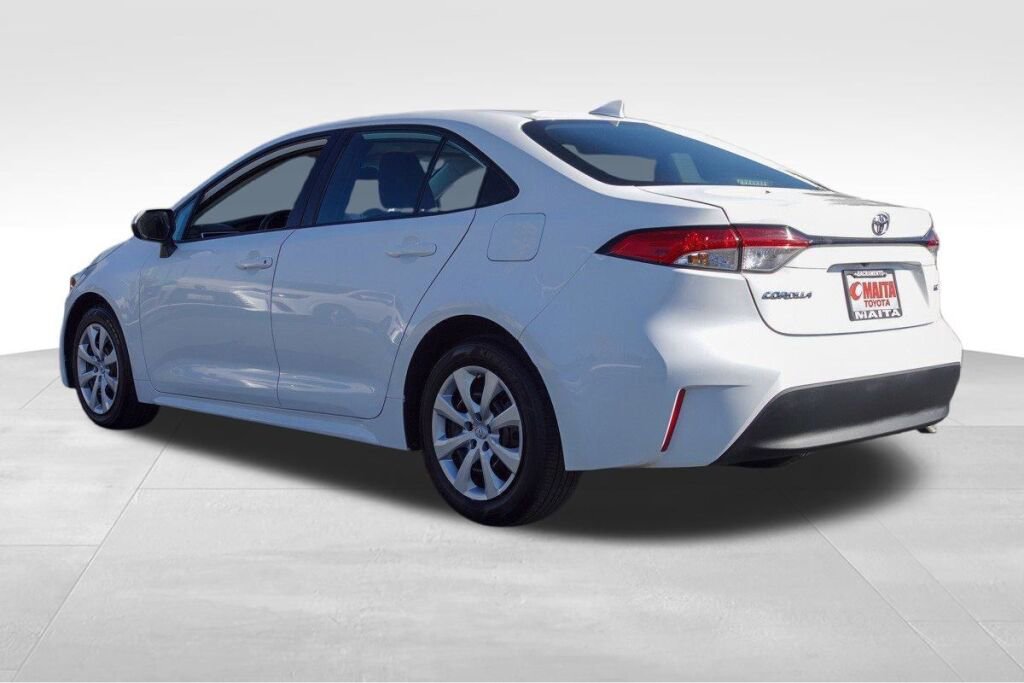 Used 2023 Toyota Corolla LE image 6