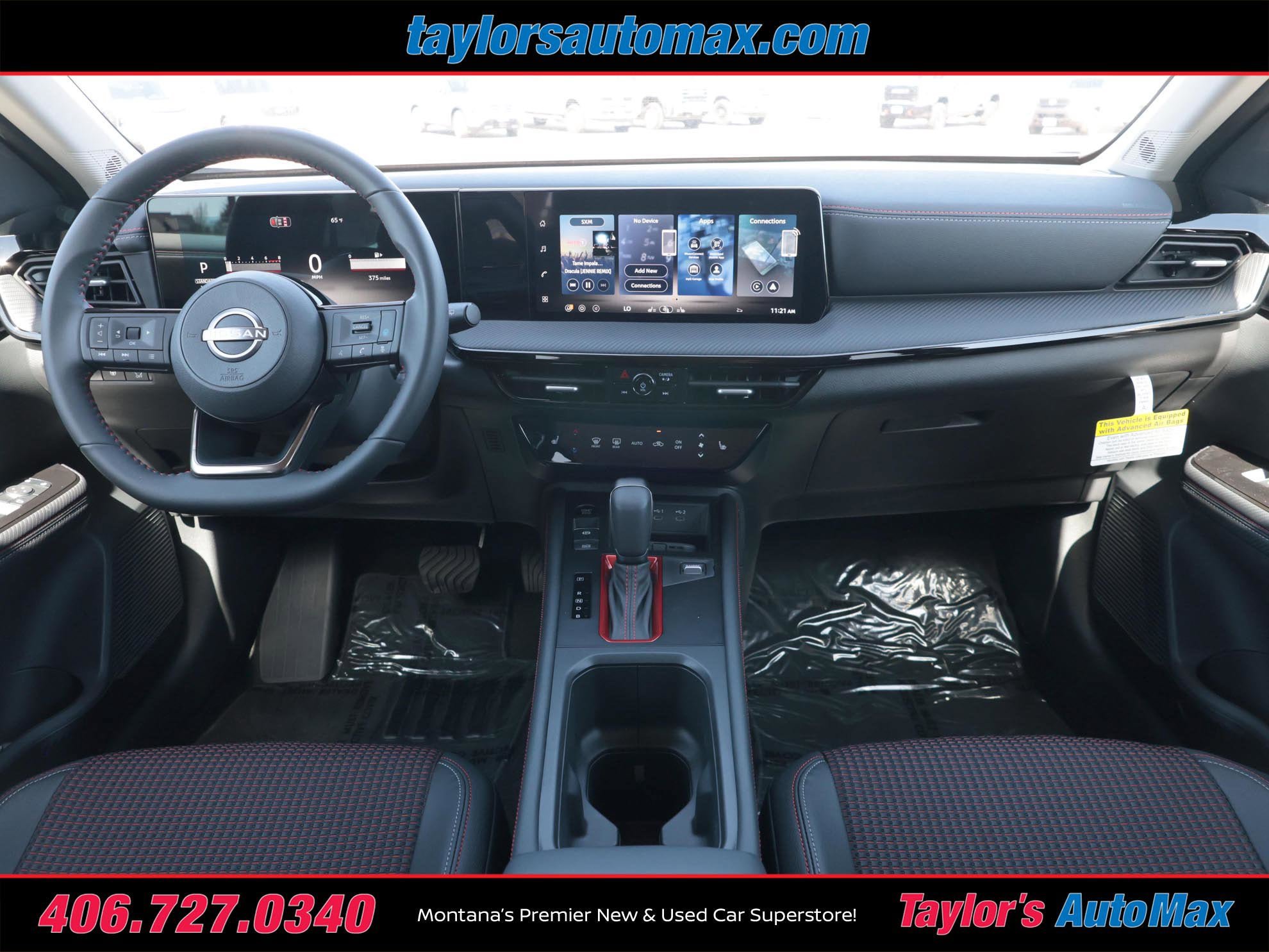 New 2026 Nissan Kicks SR w/ Cold Weather Package FWD image 9