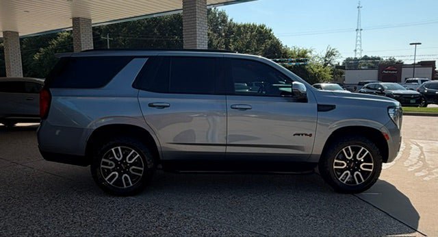 Used 2024 GMC Yukon AT4 w/ Technology Package AWD/4WD image 2