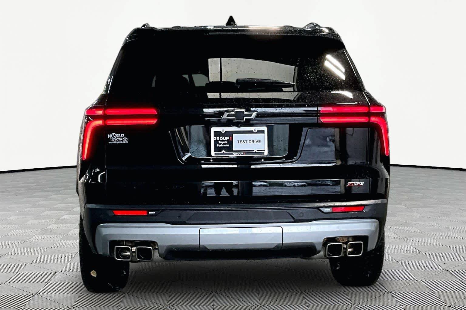 Used 2024 Chevrolet Traverse Z71 AWD/4WD image 5