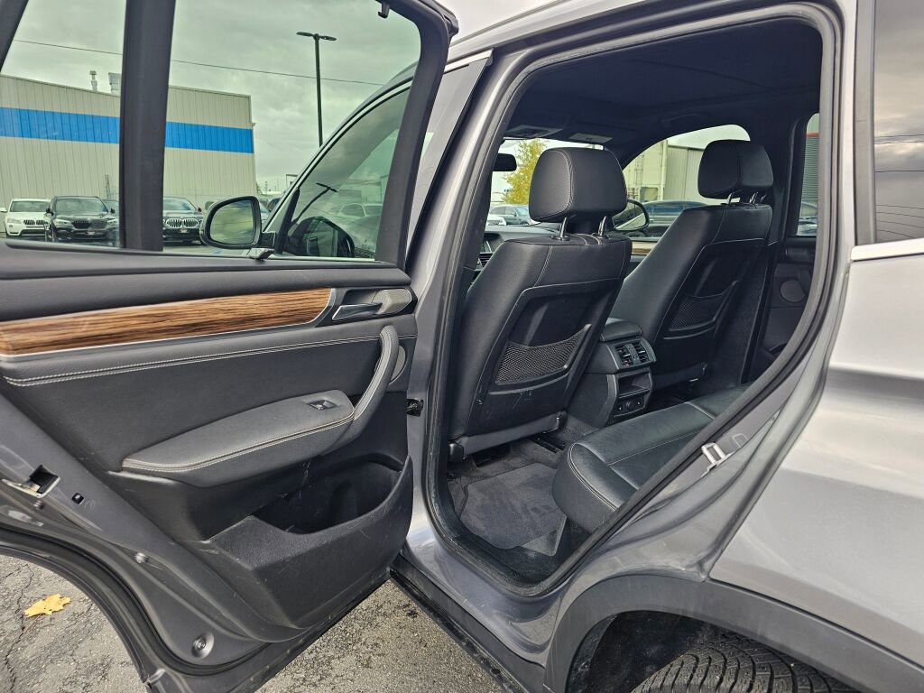 Used 2017 BMW X3 xDrive28i image 15