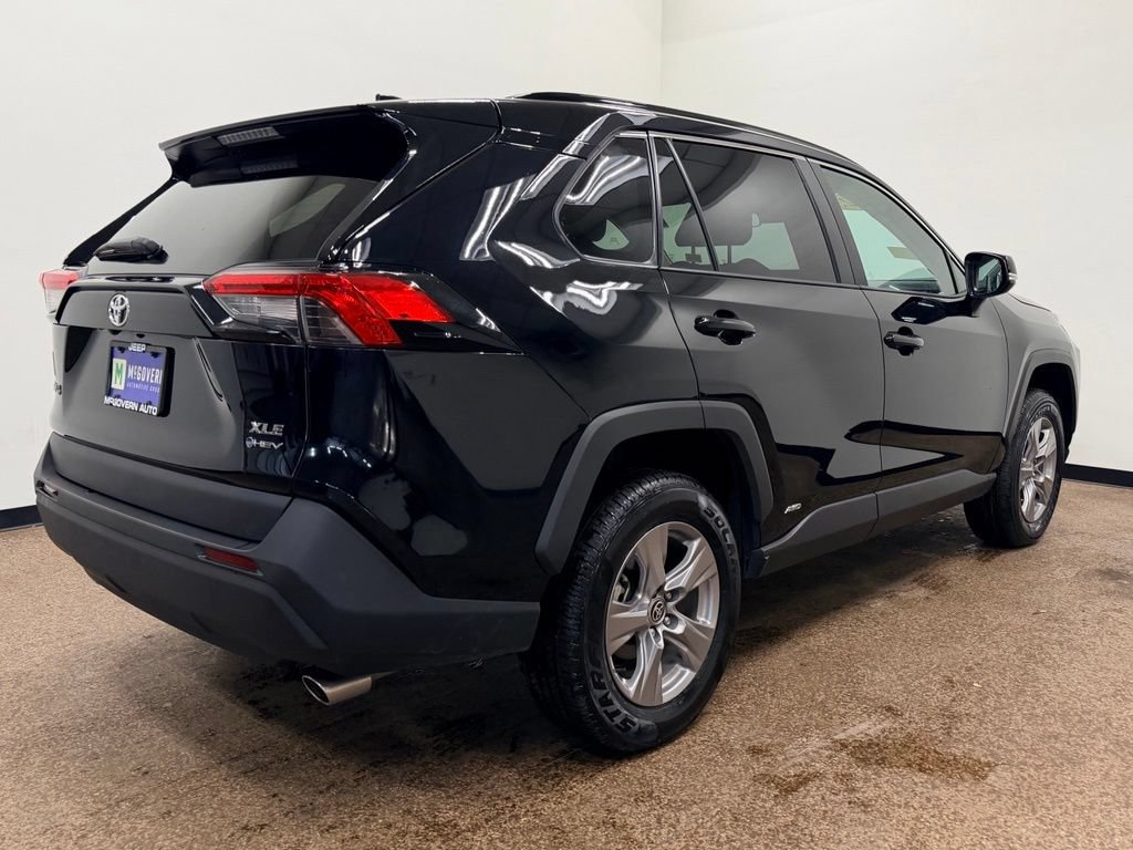 Used 2025 Toyota RAV4 XLE AWD/4WD image 6