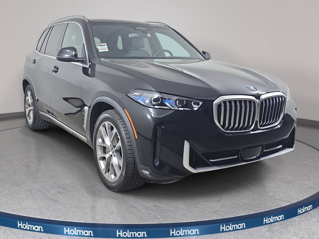Certified 2024 BMW X5 xDrive50e w/ Premium Package AWD/4WD image 3