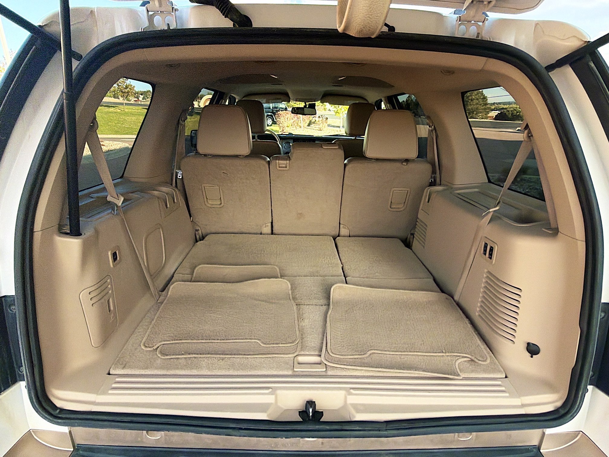Used 2012 Ford Expedition XLT AWD/4WD image 27