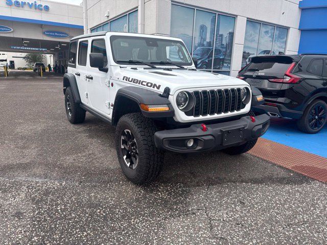 Used 2025 Jeep Wrangler Unlimited Rubicon AWD/4WD image 2