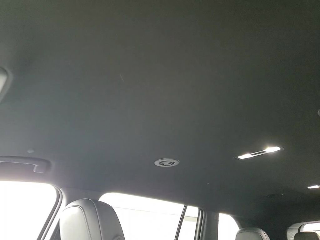 Used 2024 GMC Acadia Elevation image 22