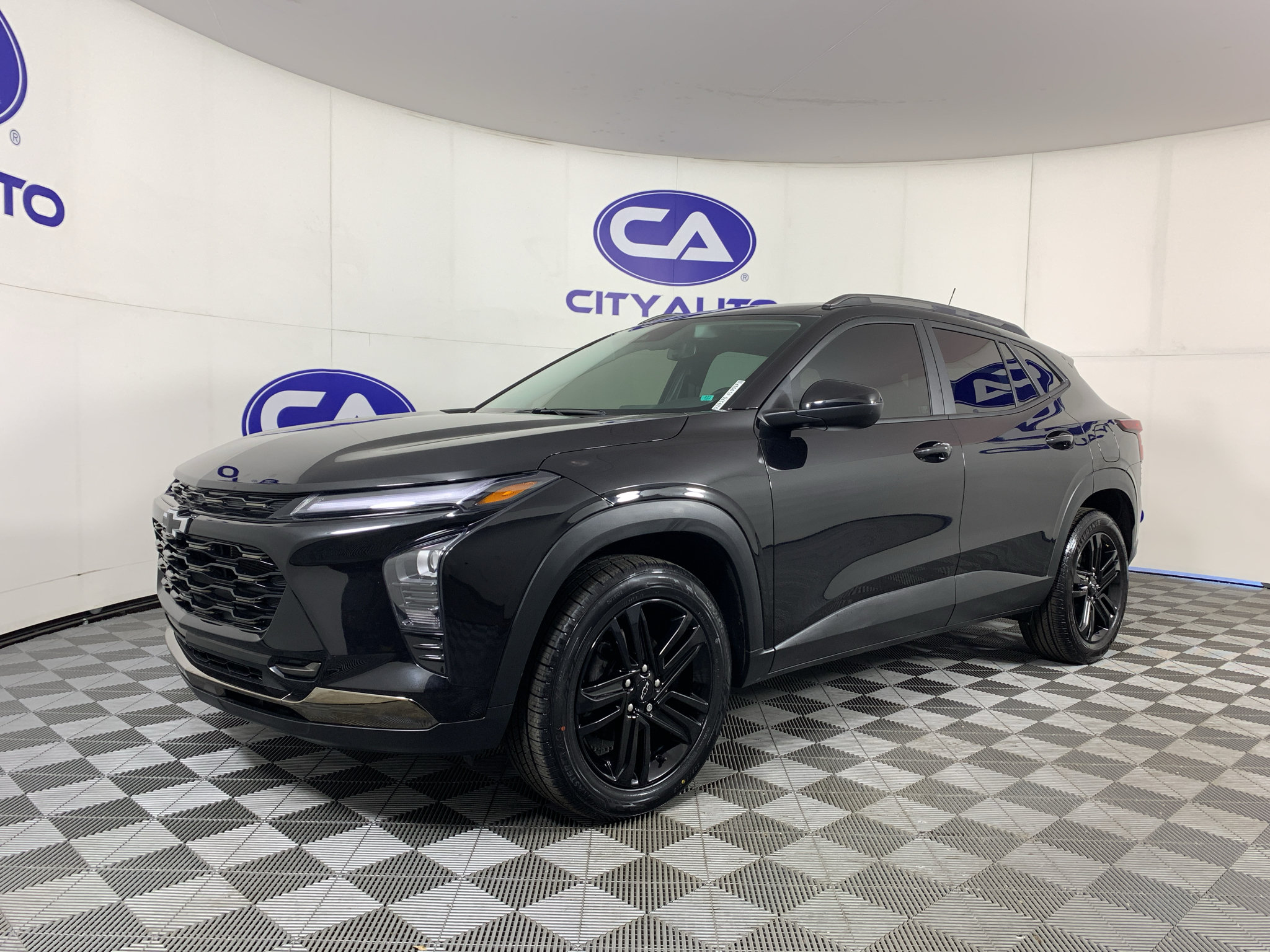 Used 2025 Chevrolet Trax ACTIV w/ Sunroof Package FWD image 7