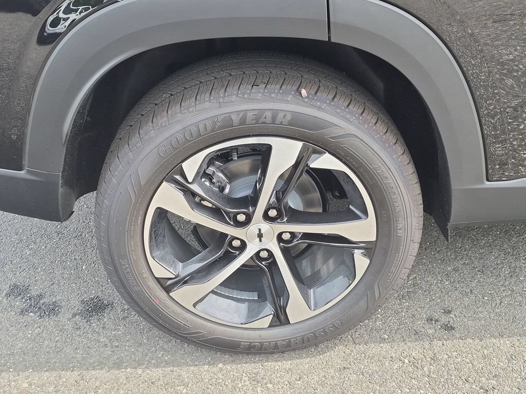 New 2026 Chevrolet Trax RS w/ Driver Confidence Package FWD image 28