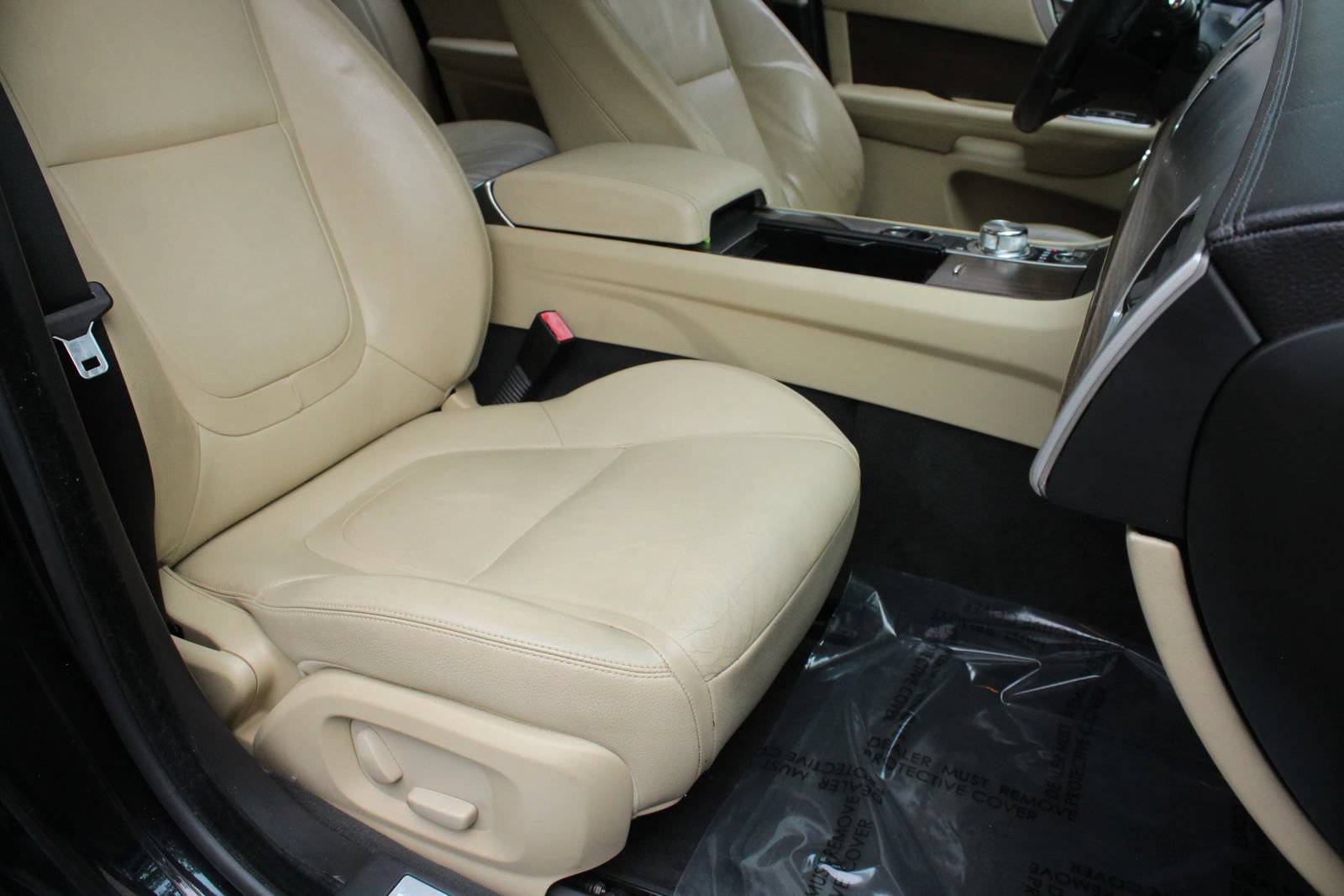 Used 2013 Jaguar XF 3.0 AWD/4WD image 30