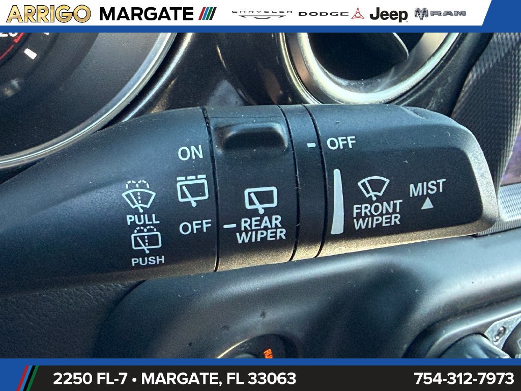 Used 2022 Jeep Wrangler Unlimited Rubicon AWD/4WD image 31