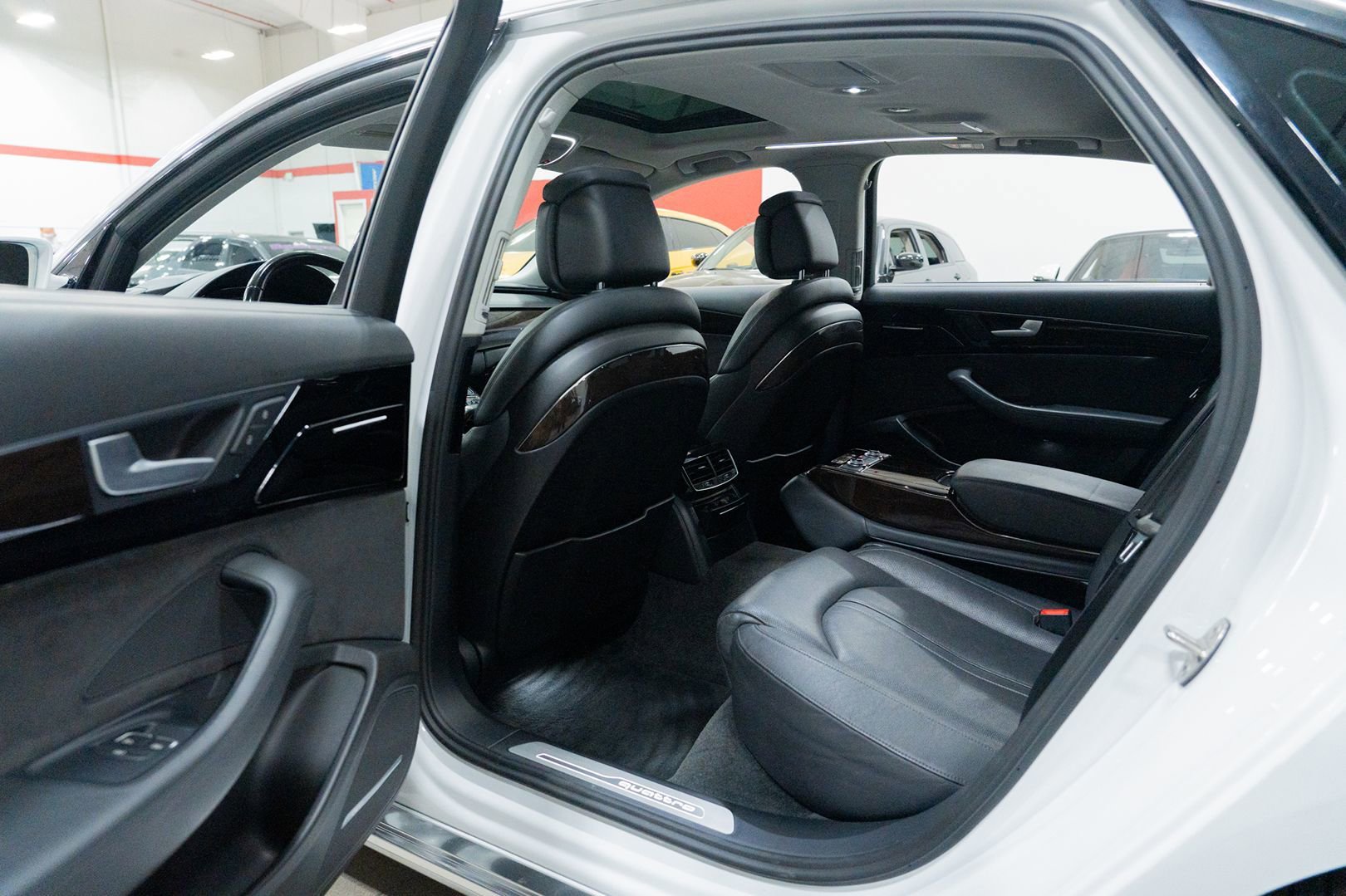 Used 2015 Audi A8 L TDI w/ Premium Package image 19