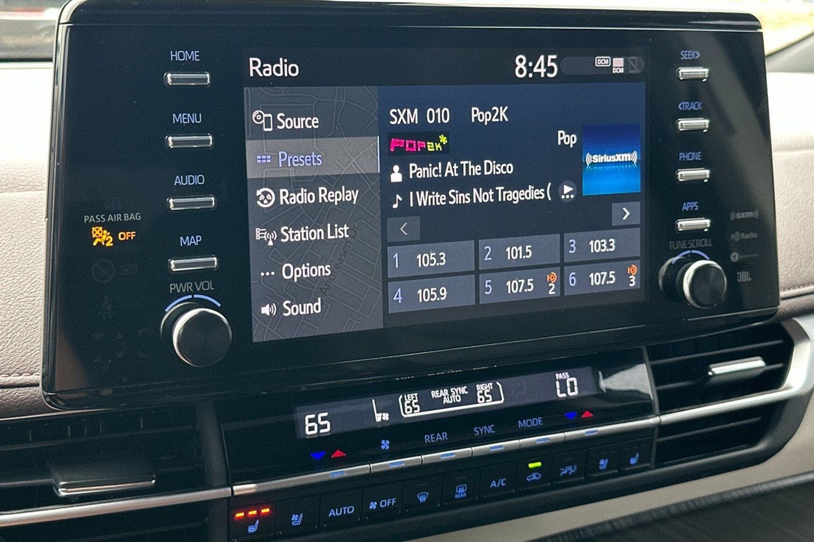 Used 2023 Toyota Sienna Platinum FWD image 42
